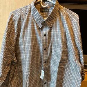 Men’s button down long sleeve shirt
